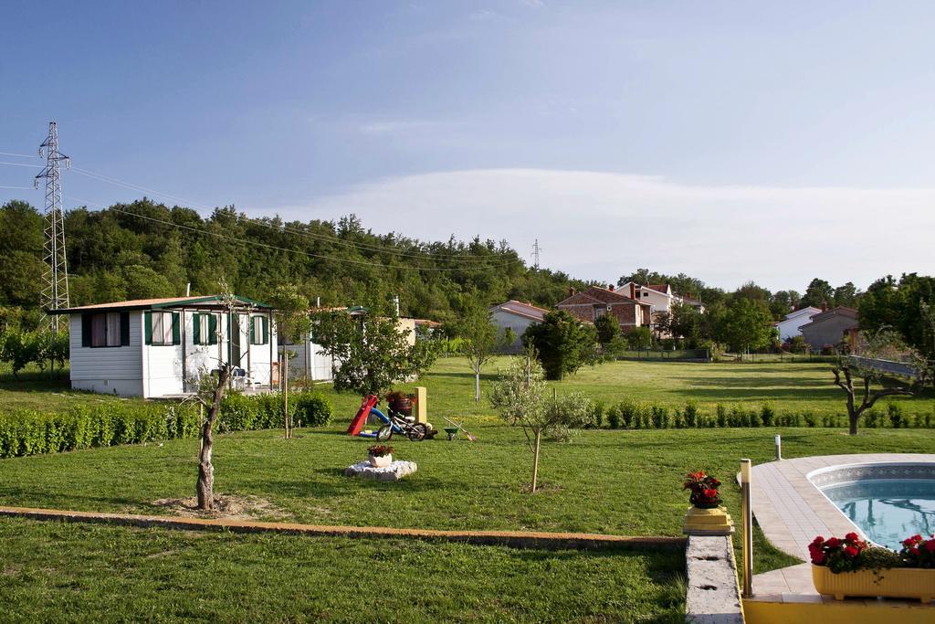 Mobile Homes Romantik Labin  Habitación foto